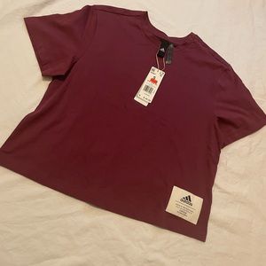 Short sleeve adidas T-shirt!